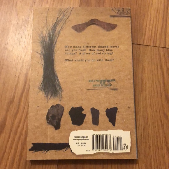 Keri Smith "The Pocket Scavenger" Scavenger Hunt Adventure Book - Picture 2 of 5